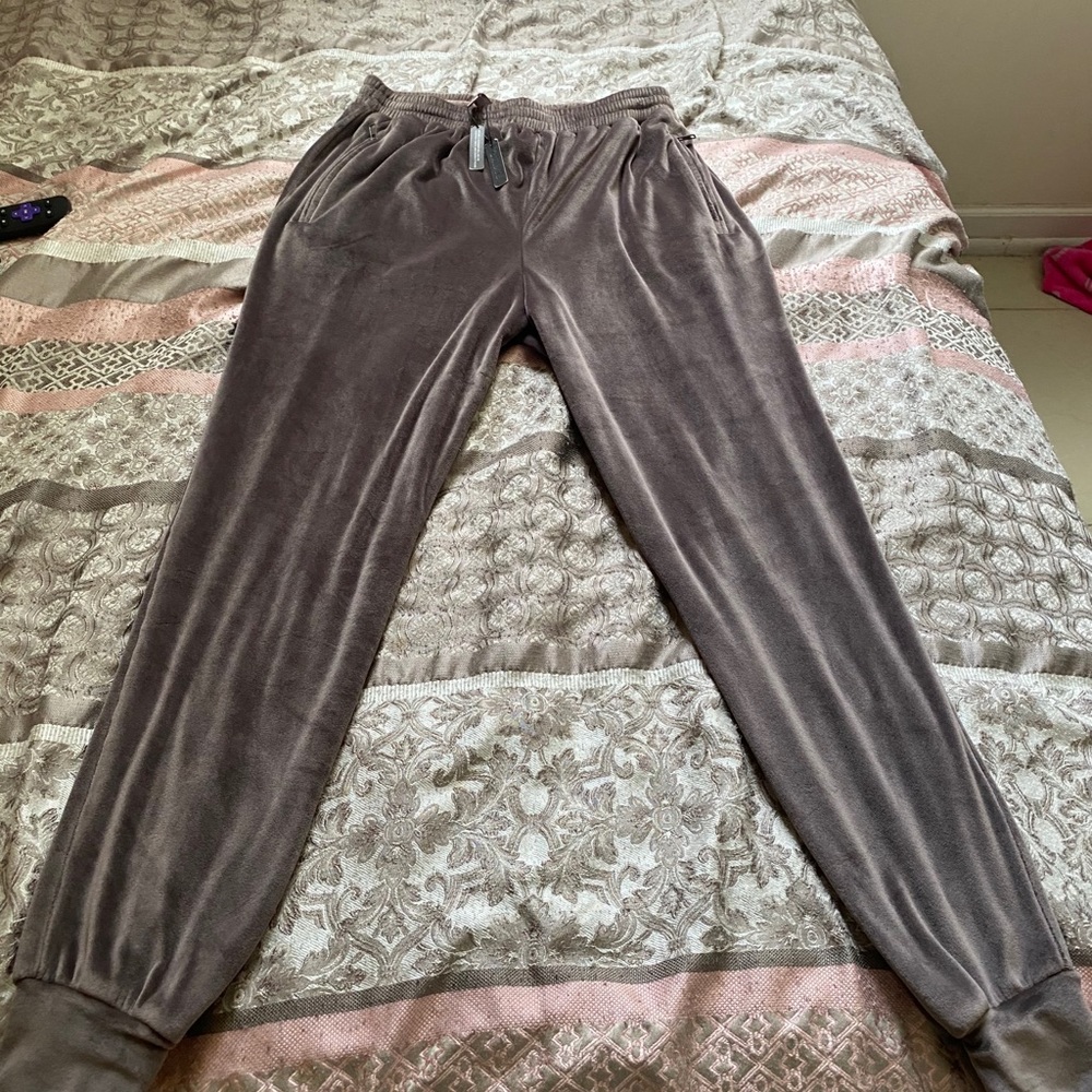 Skims Velour Jogger- Medium